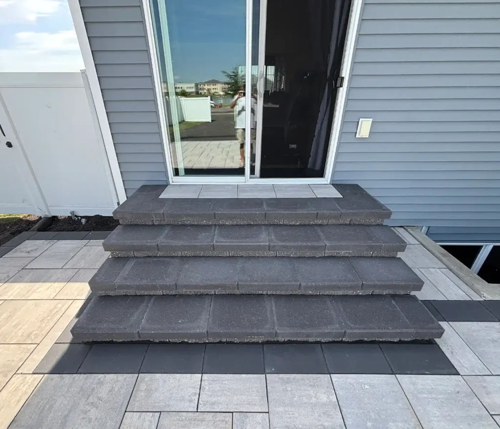Patio4-090925